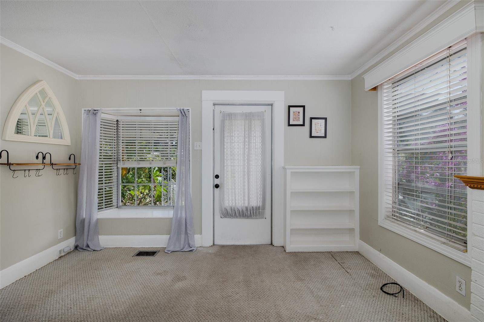 Image 17 of 54 For 8114 Alaska Street