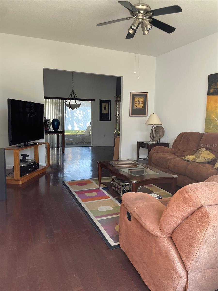 Image 14 of 17 For 9311 Villa Entrada