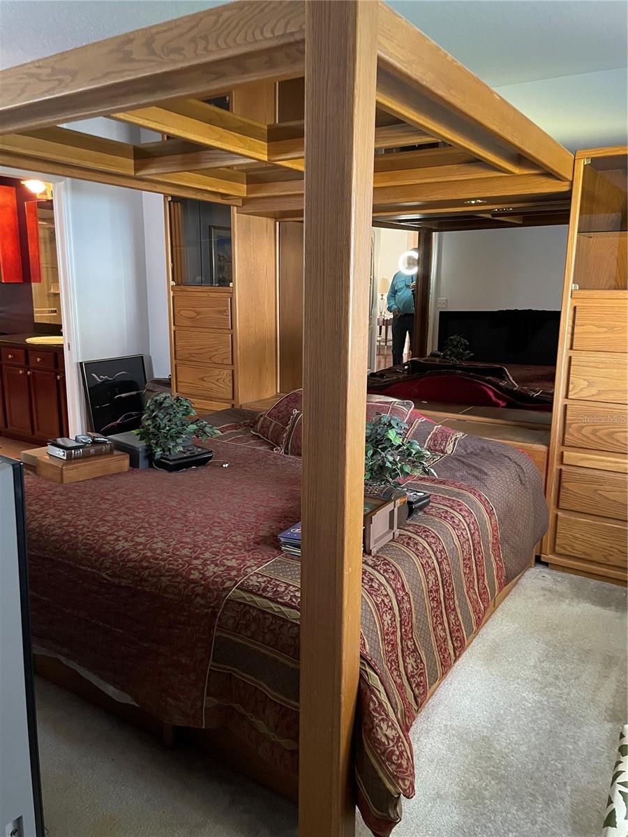 Image 7 of 17 For 9311 Villa Entrada