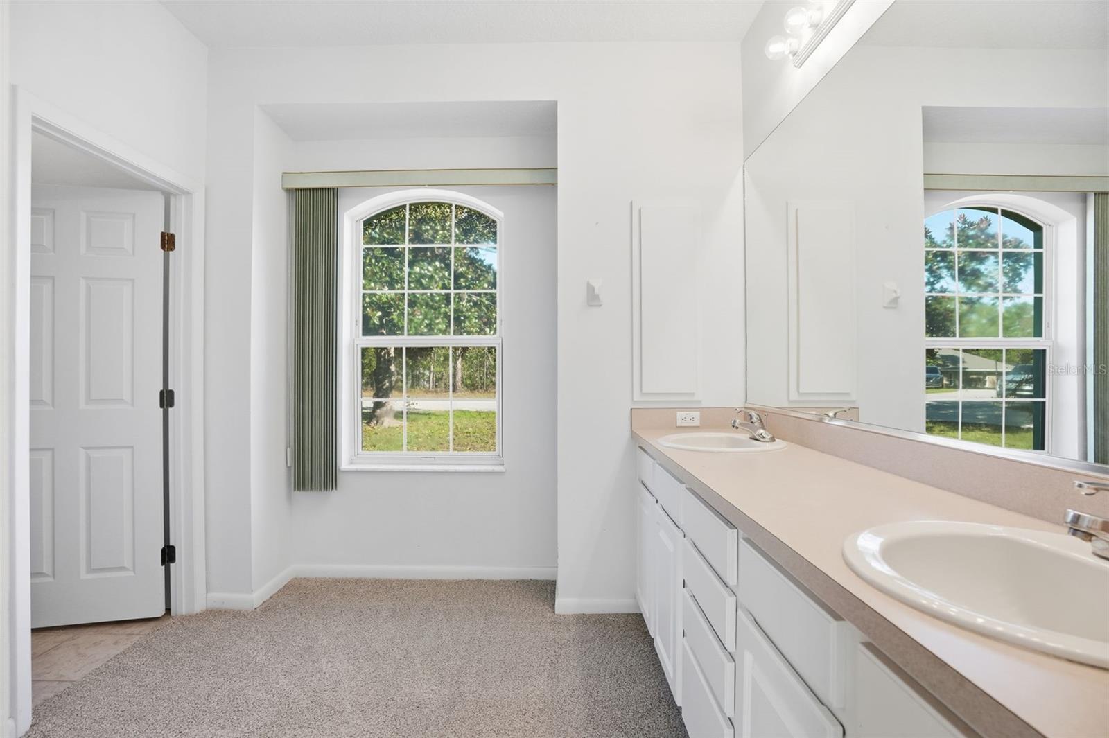 Image 24 of 45 For 16 Nephthytis Court