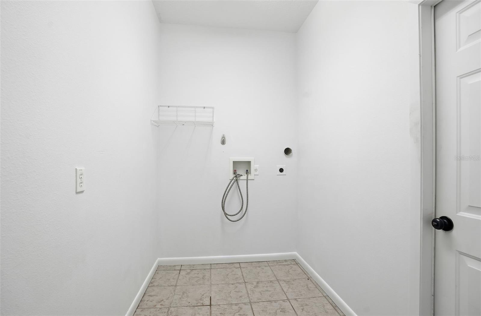 Image 32 of 45 For 16 Nephthytis Court