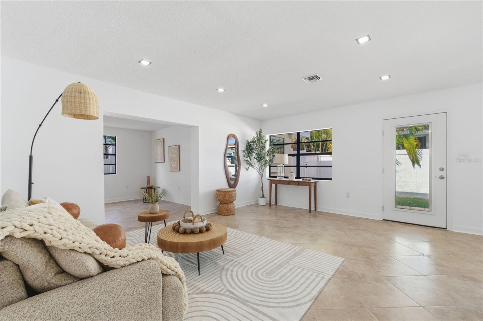 Image 17 of 100 For 2452 Baywood Drive E