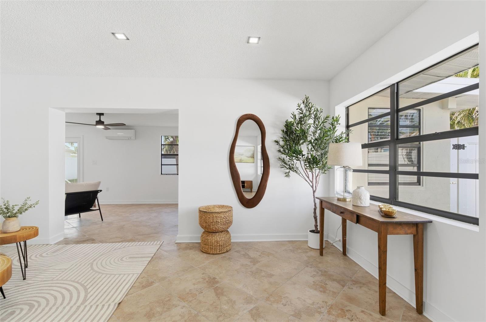 Image 20 of 100 For 2452 Baywood Drive E