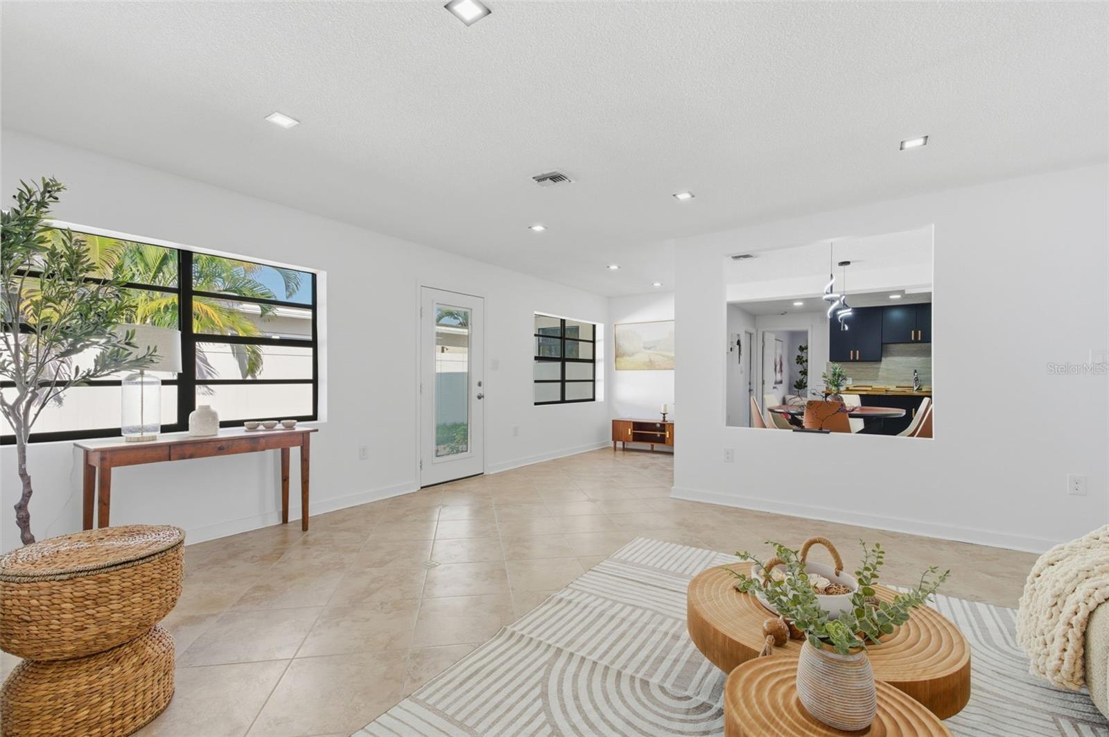 Image 25 of 100 For 2452 Baywood Drive E