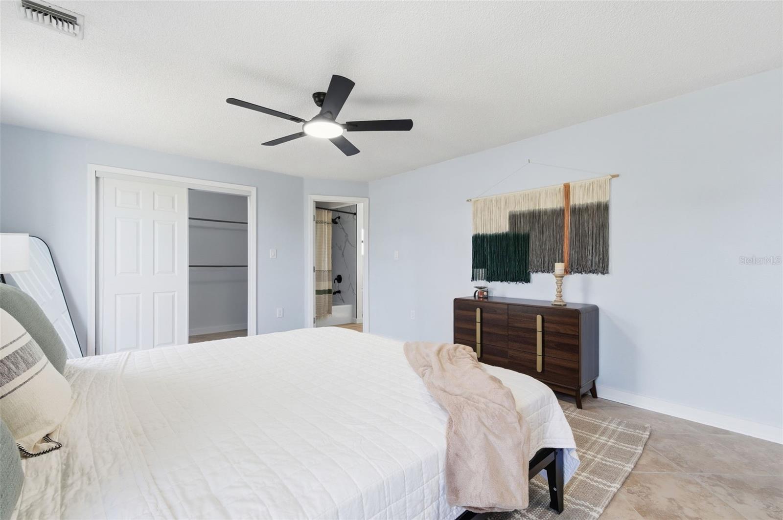 Image 38 of 100 For 2452 Baywood Drive E