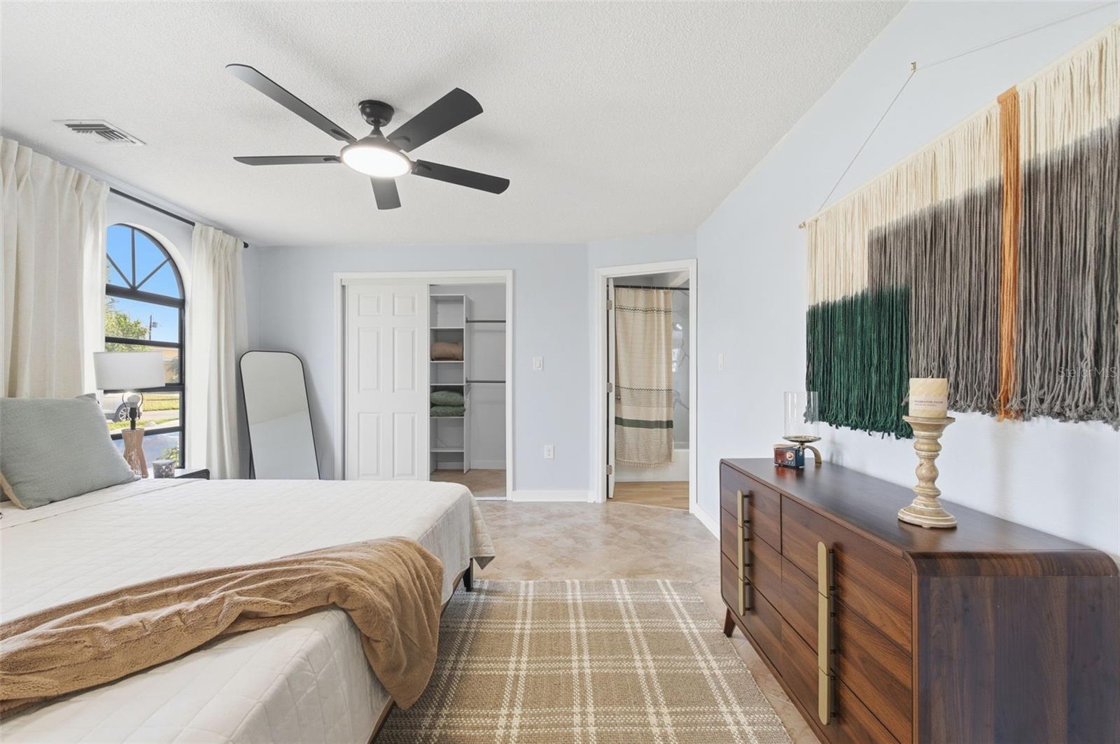 Image 41 of 100 For 2452 Baywood Drive E