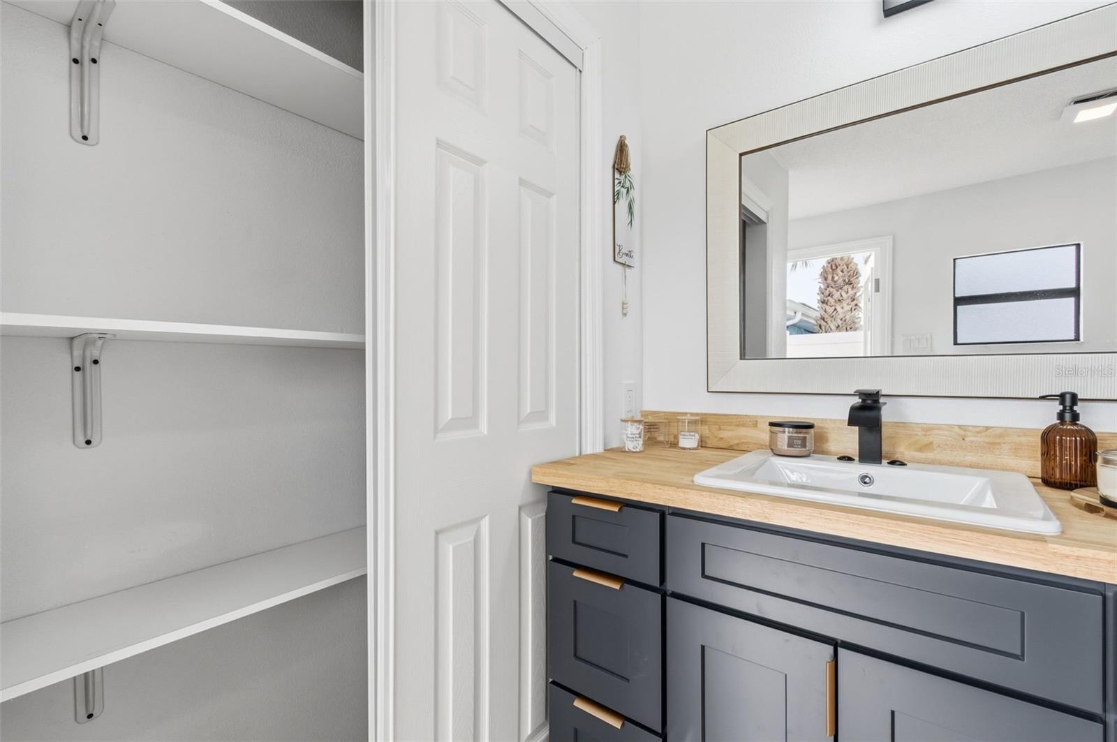 Image 52 of 100 For 2452 Baywood Drive E