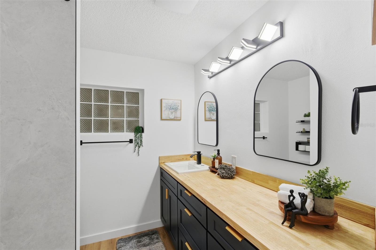 Image 65 of 100 For 2452 Baywood Drive E