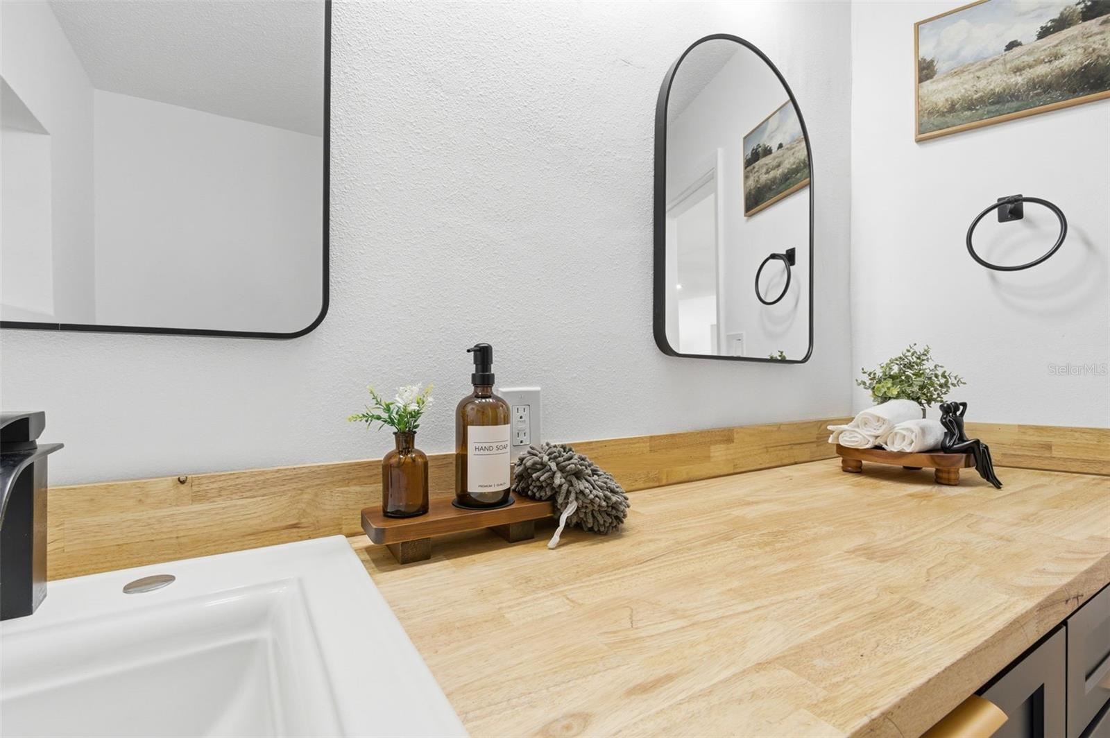 Image 67 of 100 For 2452 Baywood Drive E