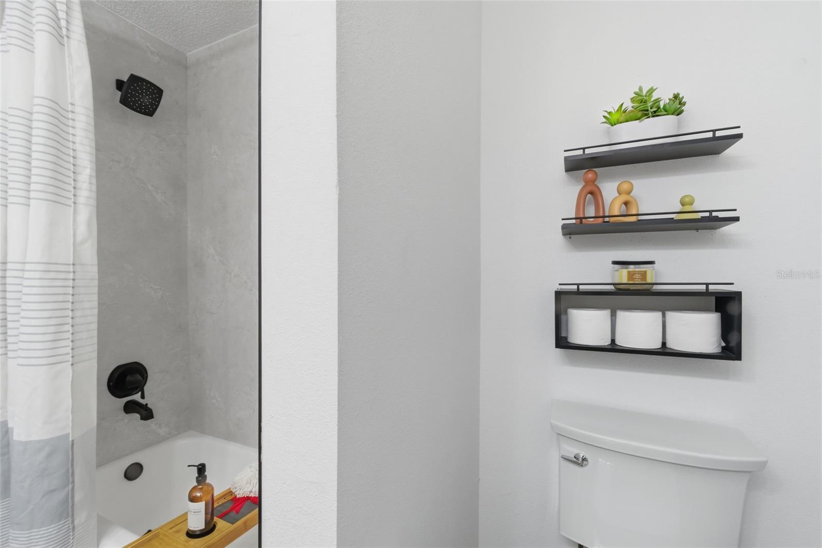 Image 70 of 100 For 2452 Baywood Drive E