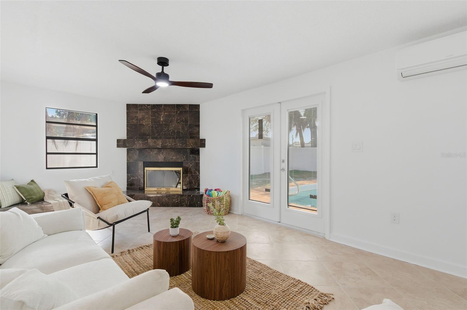 Image 73 of 100 For 2452 Baywood Drive E