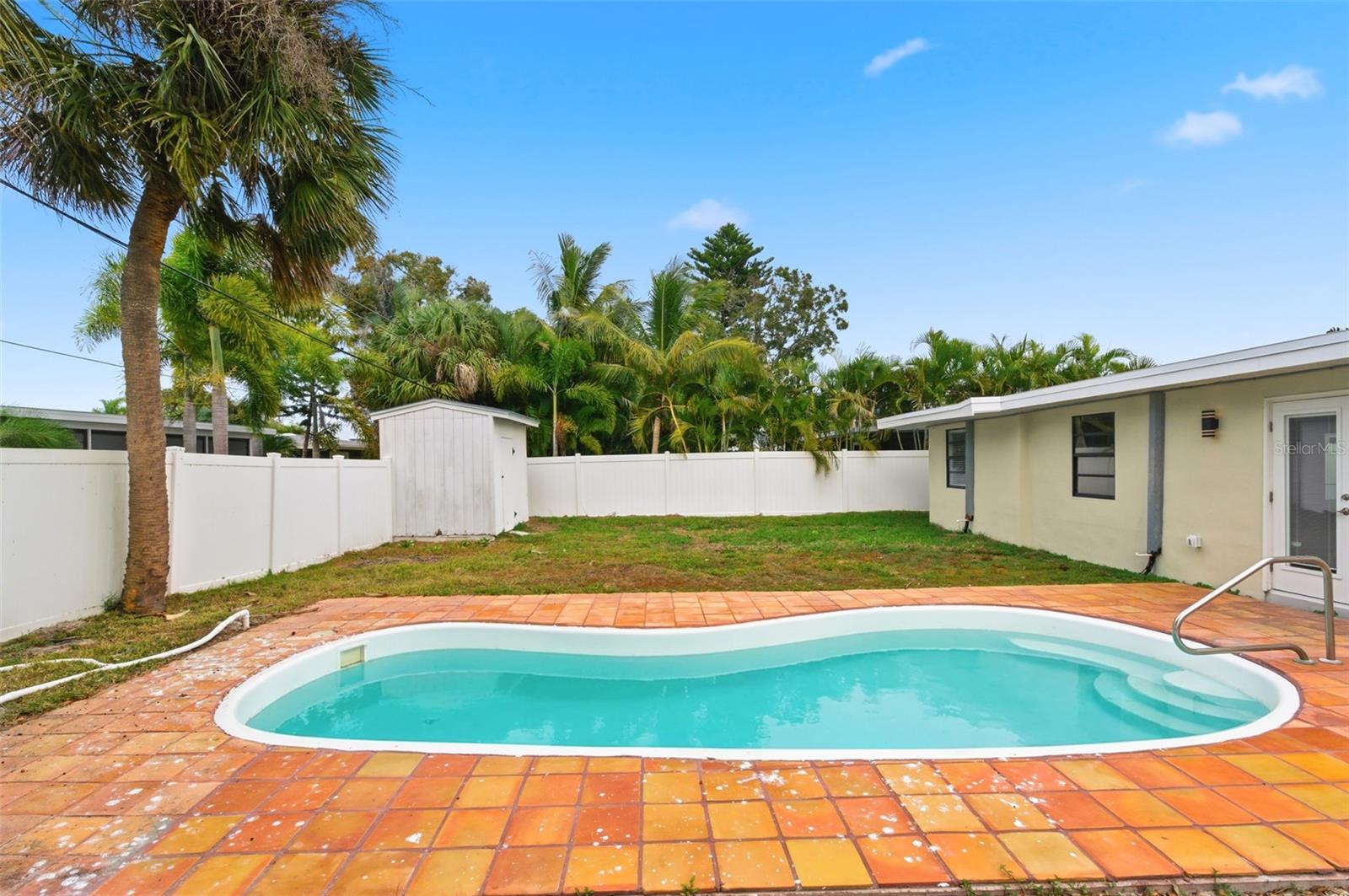 Image 86 of 100 For 2452 Baywood Drive E