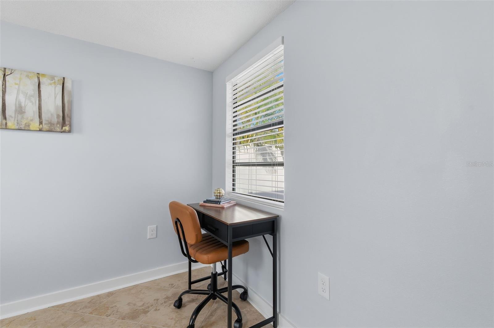 Image 93 of 100 For 2452 Baywood Drive E