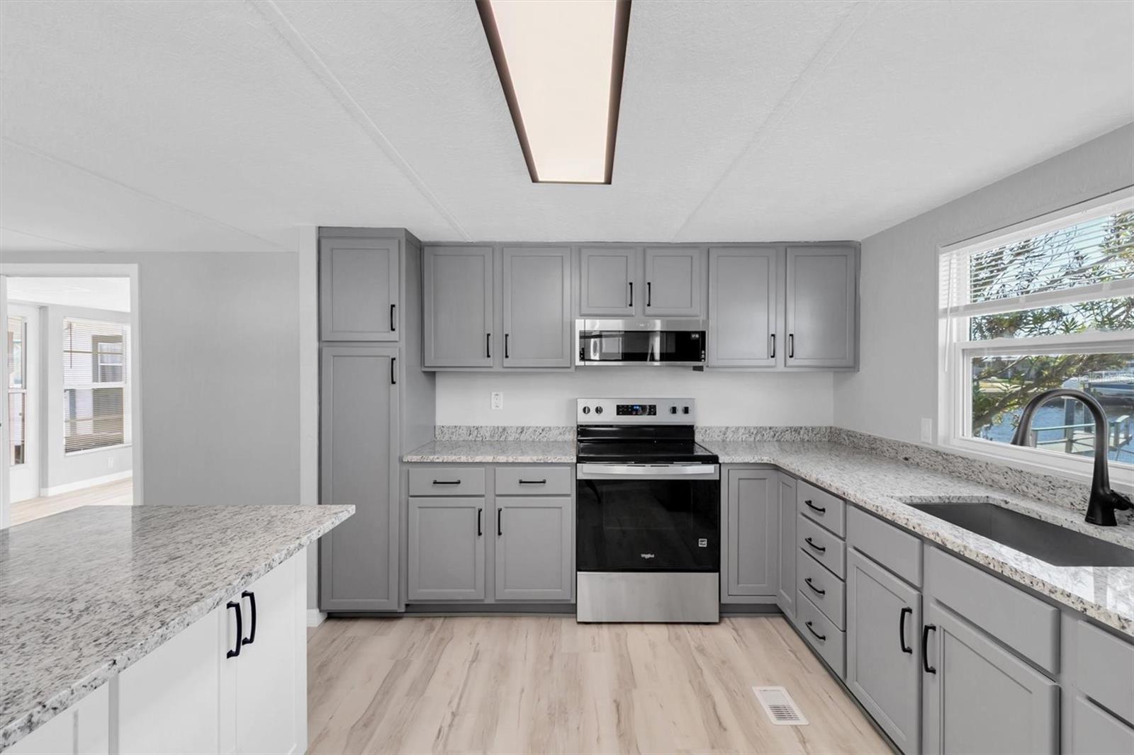 Image 14 of 45 For 13015 Coxswain Court