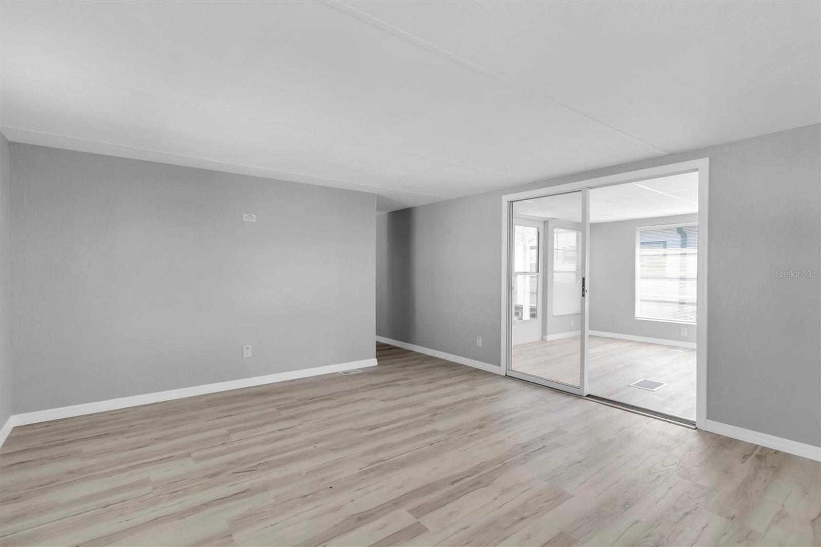 Image 17 of 45 For 13015 Coxswain Court