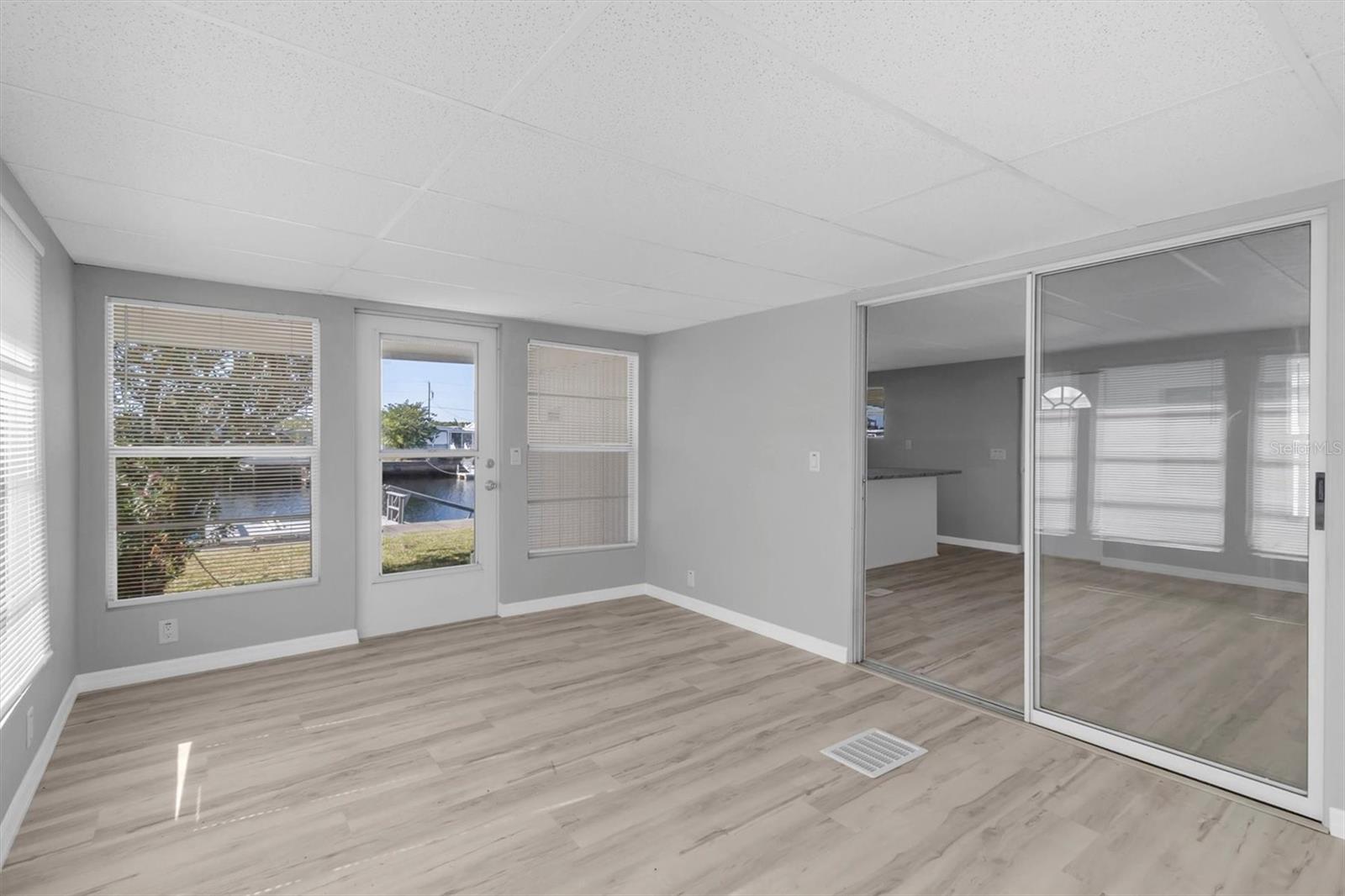 Image 19 of 45 For 13015 Coxswain Court