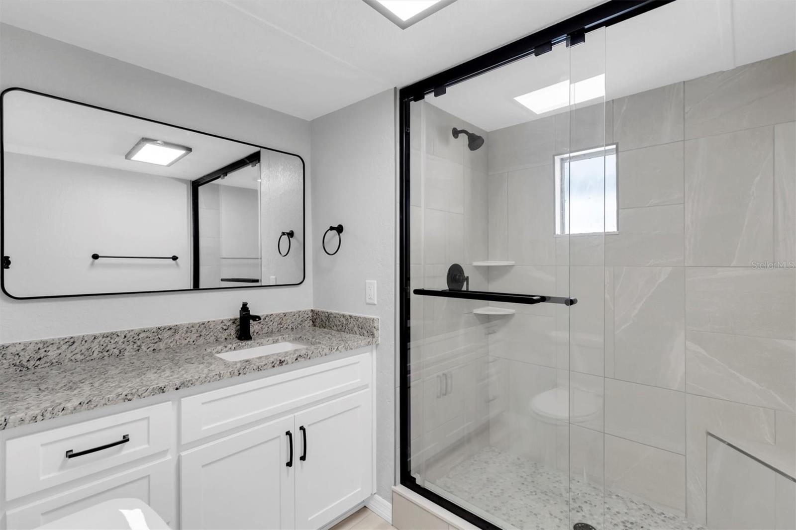 Image 23 of 45 For 13015 Coxswain Court