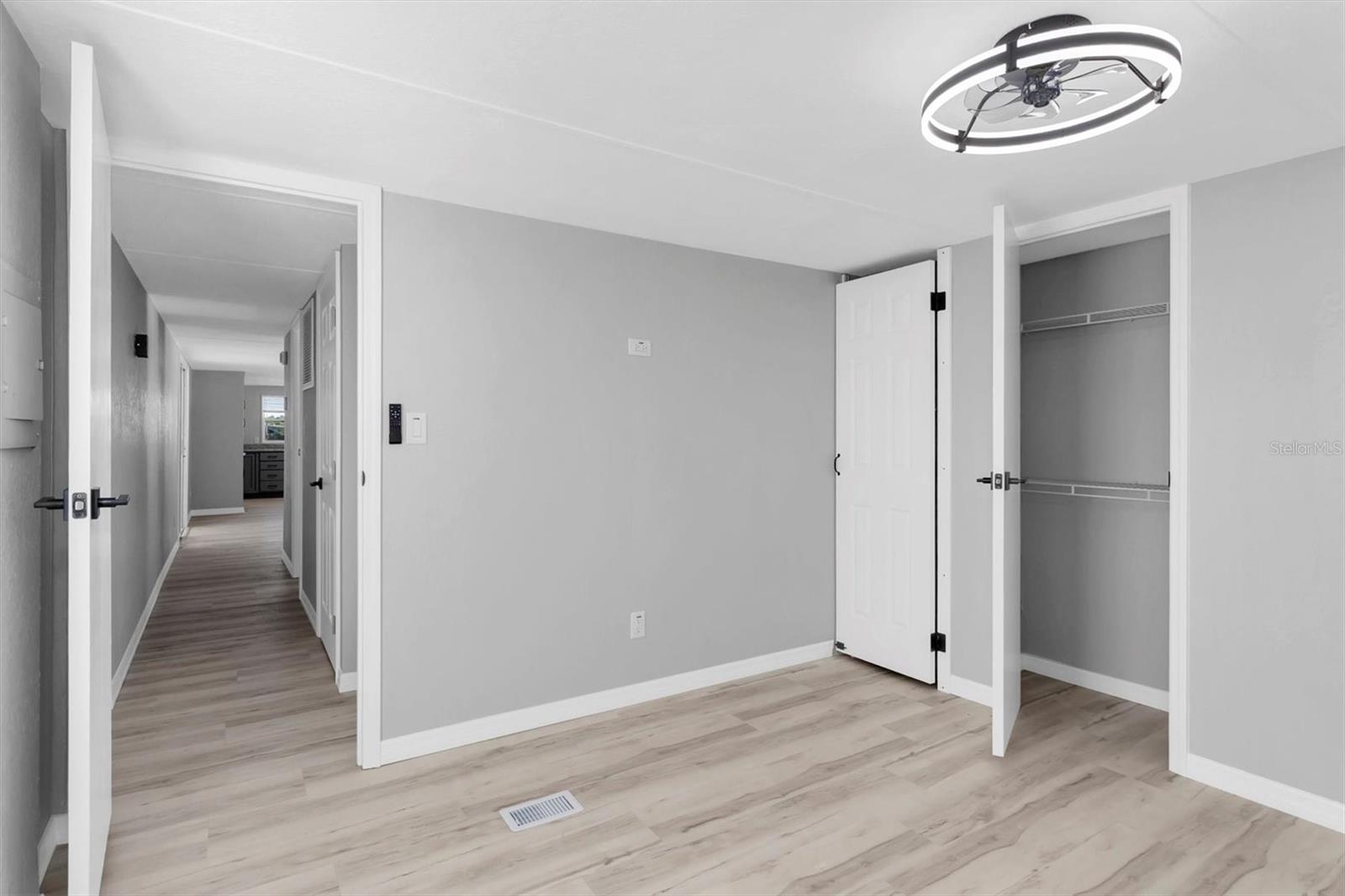 Image 25 of 45 For 13015 Coxswain Court