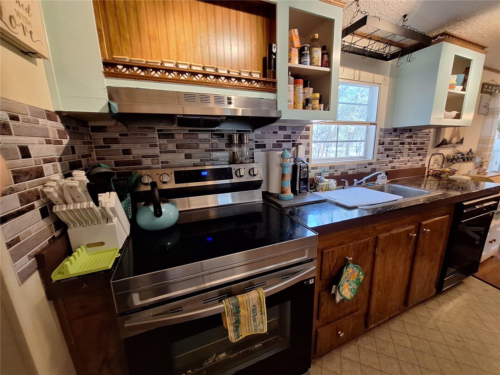 Image 18 of 97 For 13117 Media Lane