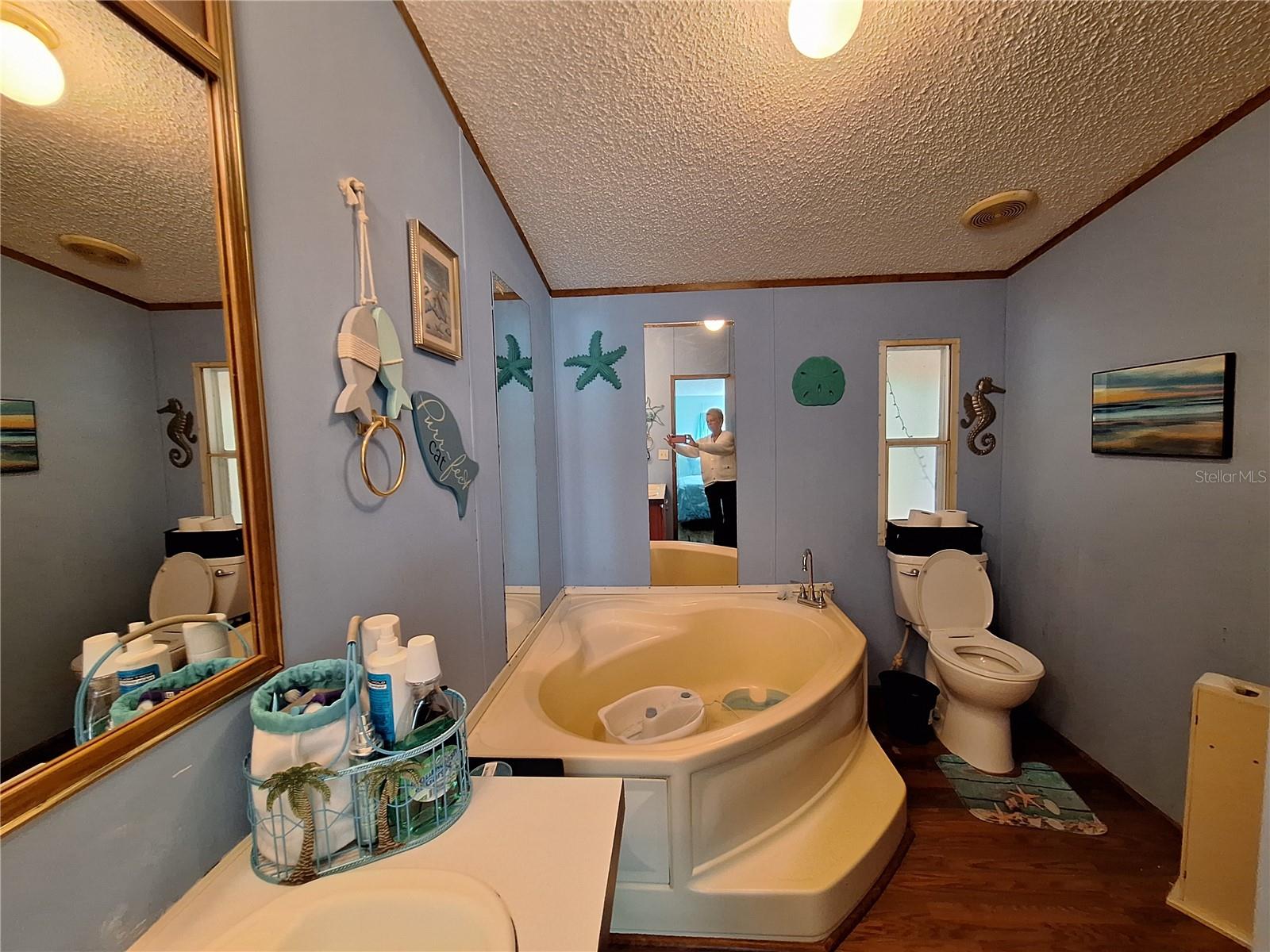 Image 43 of 97 For 13117 Media Lane