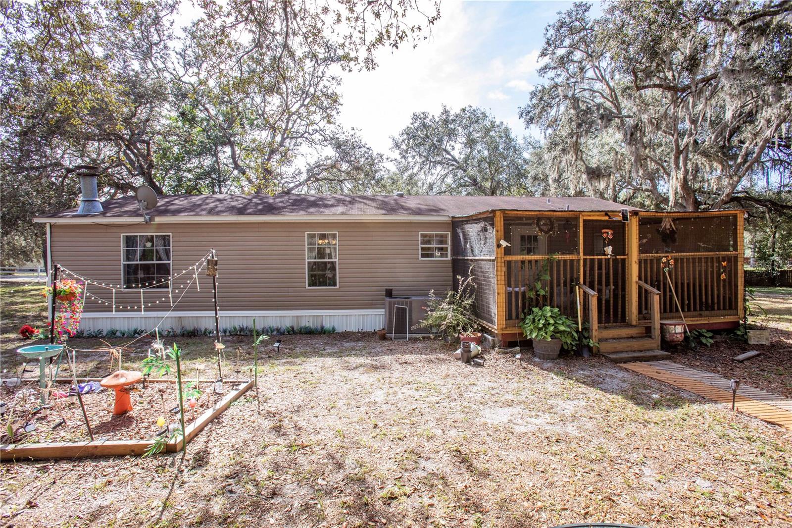 Image 51 of 97 For 13117 Media Lane