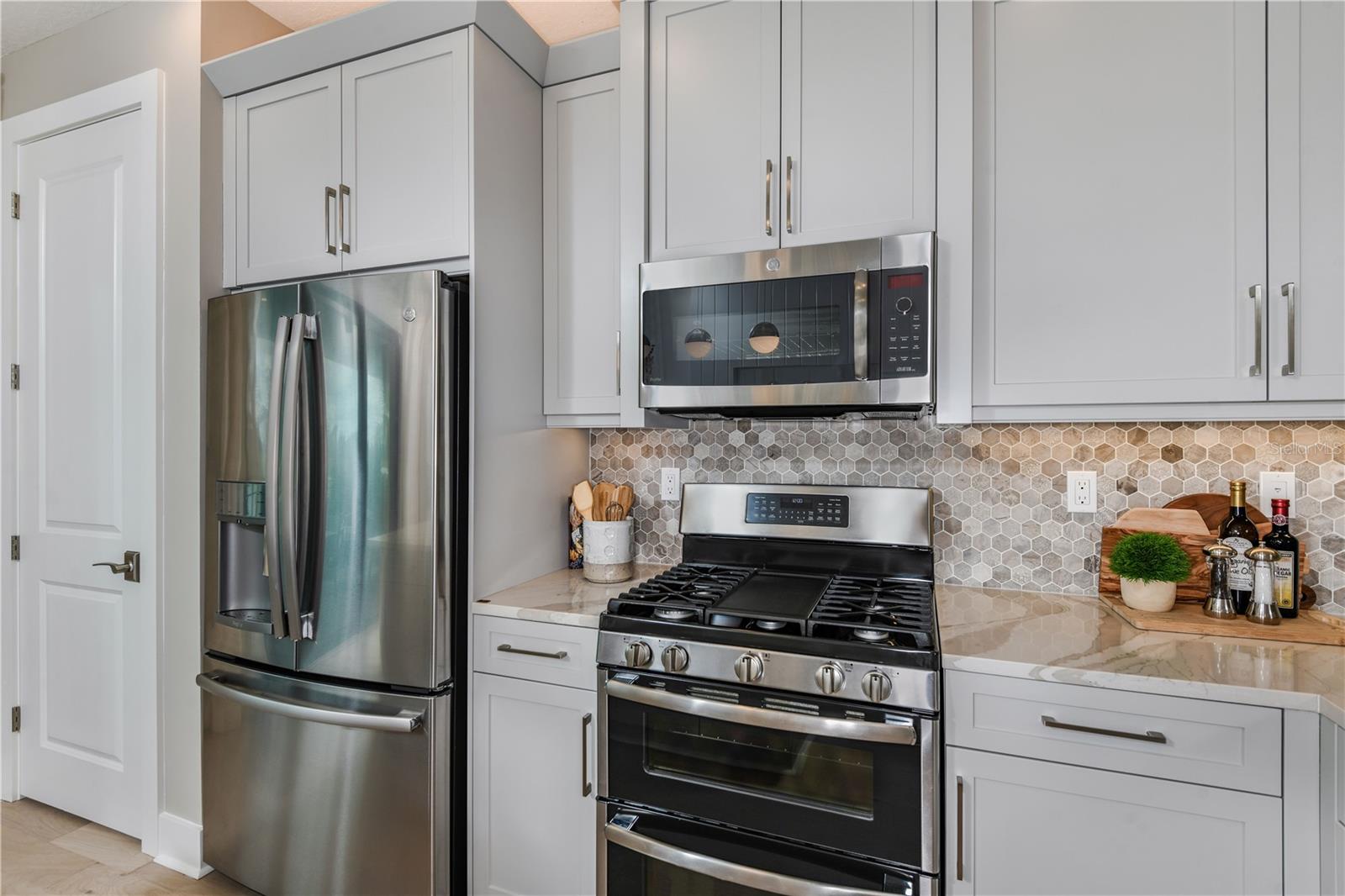 Image 11 of 66 For 18402 Rockport Place