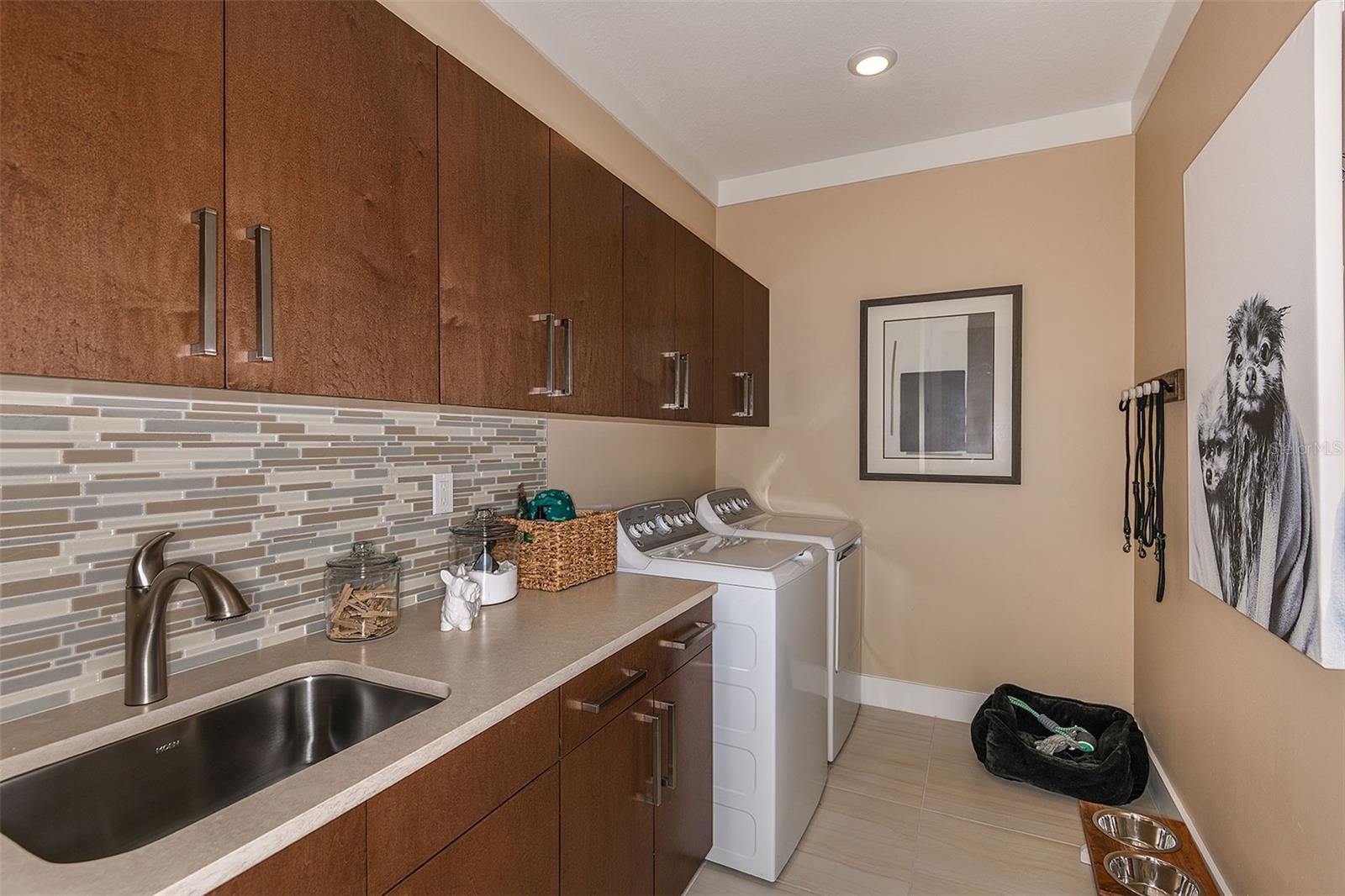 Image 35 of 77 For 18123 Cresswind Terrace