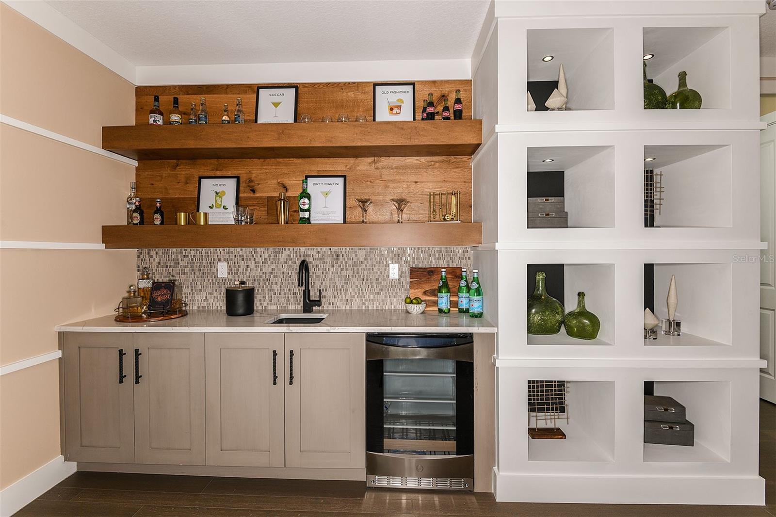 Image 36 of 77 For 18123 Cresswind Terrace