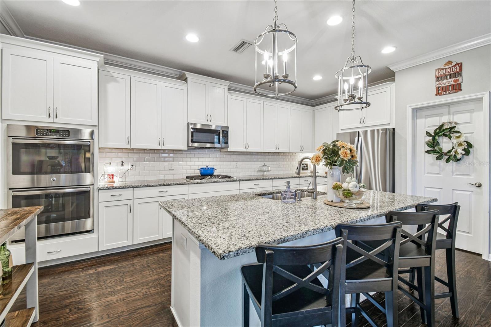 Image 10 of 52 For 2974 Chapin Pass