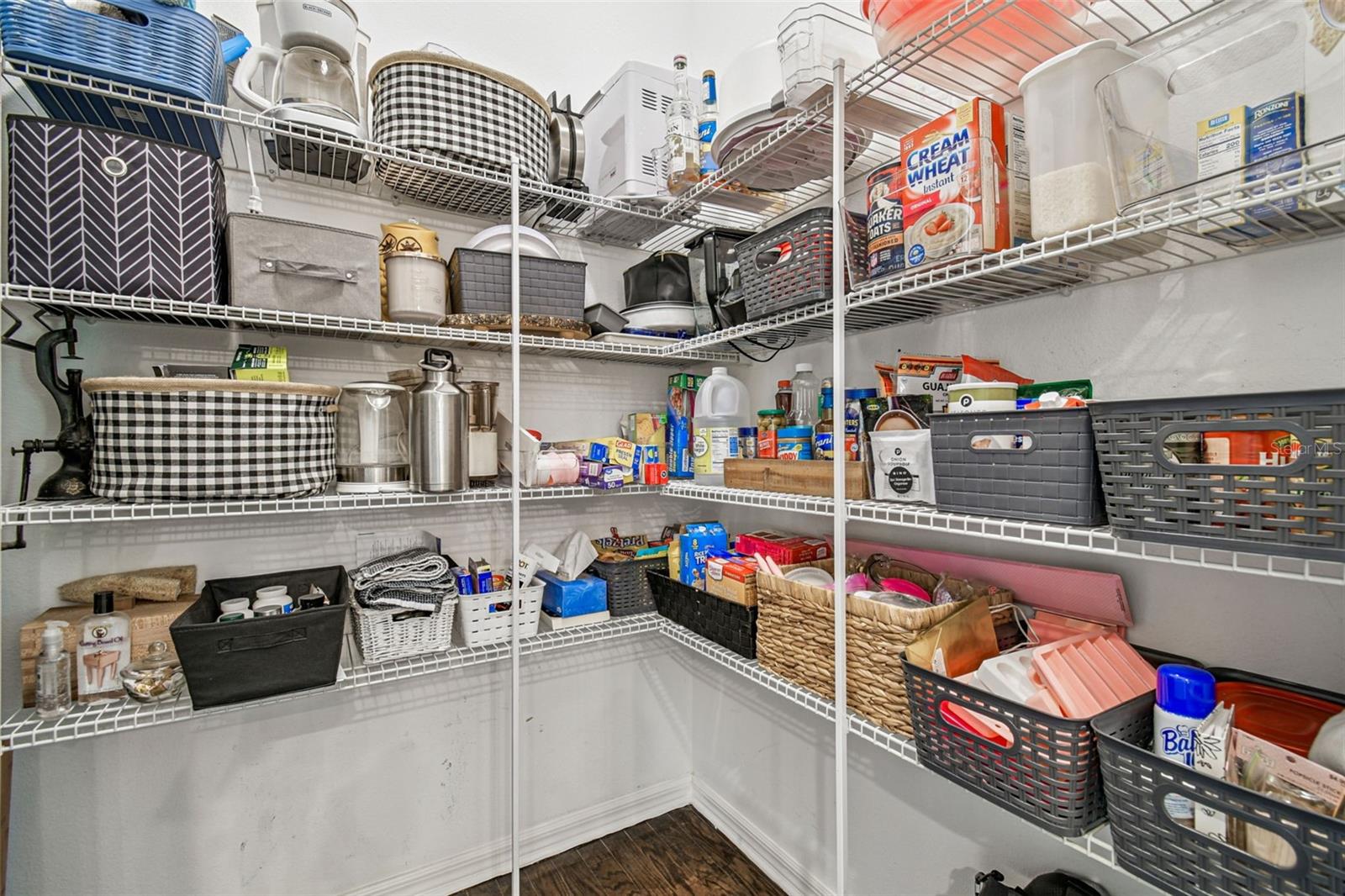 Image 14 of 52 For 2974 Chapin Pass