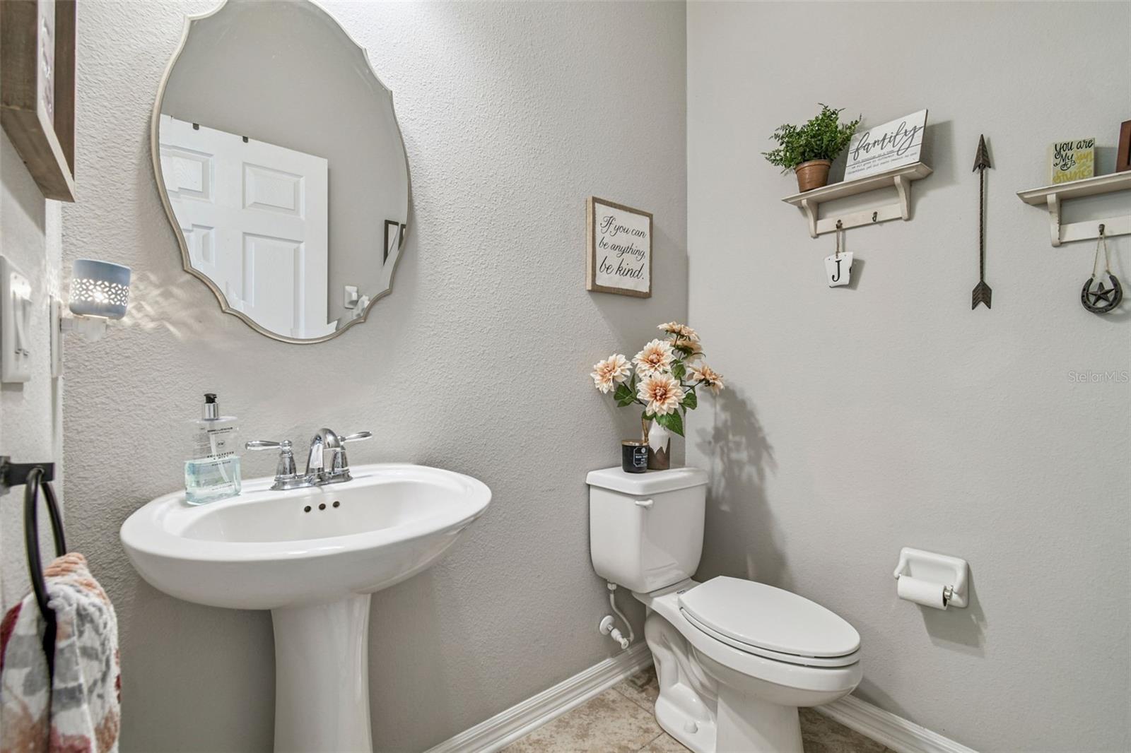 Image 18 of 52 For 2974 Chapin Pass