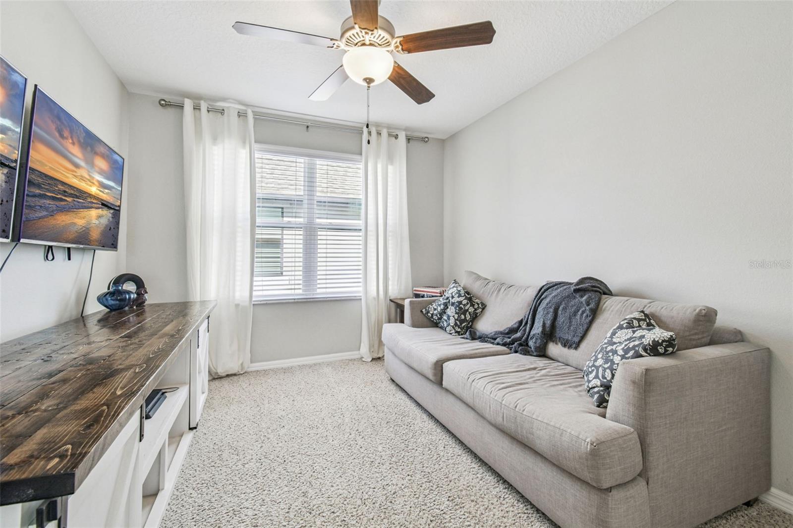 Image 23 of 52 For 2974 Chapin Pass