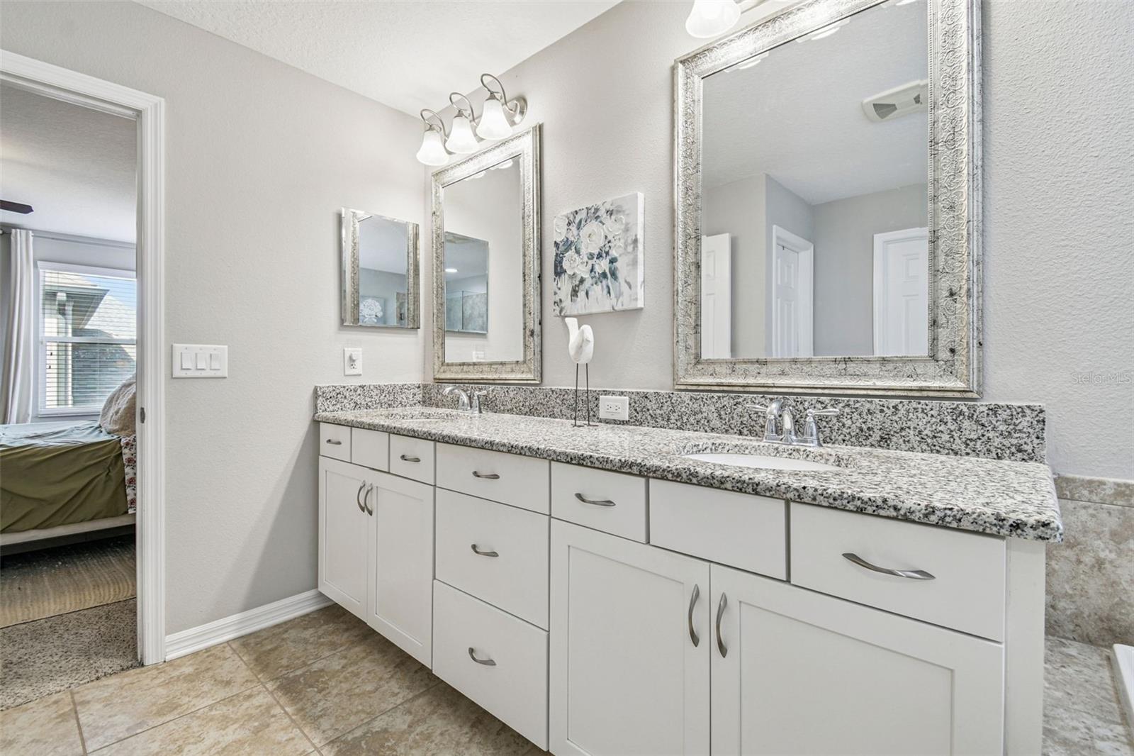 Image 27 of 52 For 2974 Chapin Pass