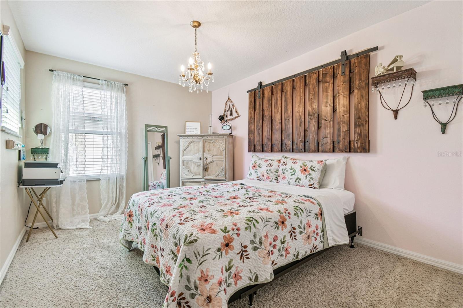 Image 37 of 52 For 2974 Chapin Pass