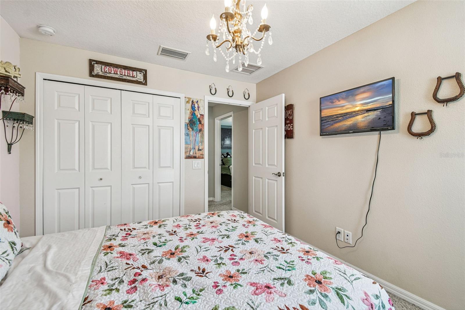 Image 38 of 52 For 2974 Chapin Pass