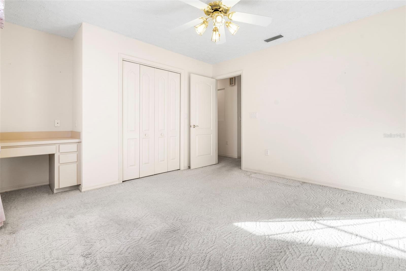 Image 21 of 49 For 1091 Tournament Drive