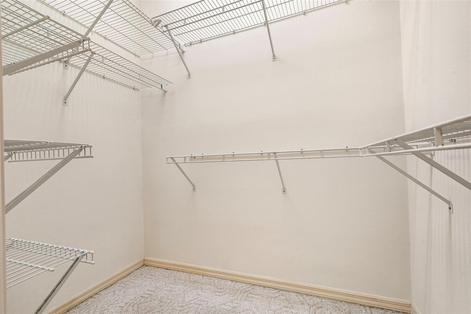 Image 27 of 49 For 1091 Tournament Drive