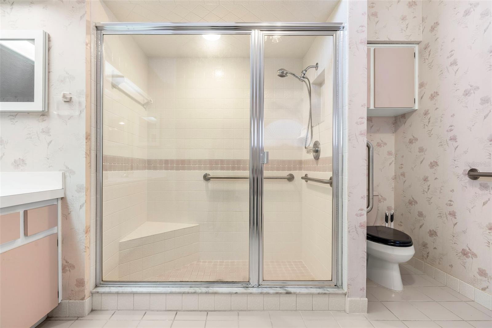 Image 31 of 49 For 1091 Tournament Drive