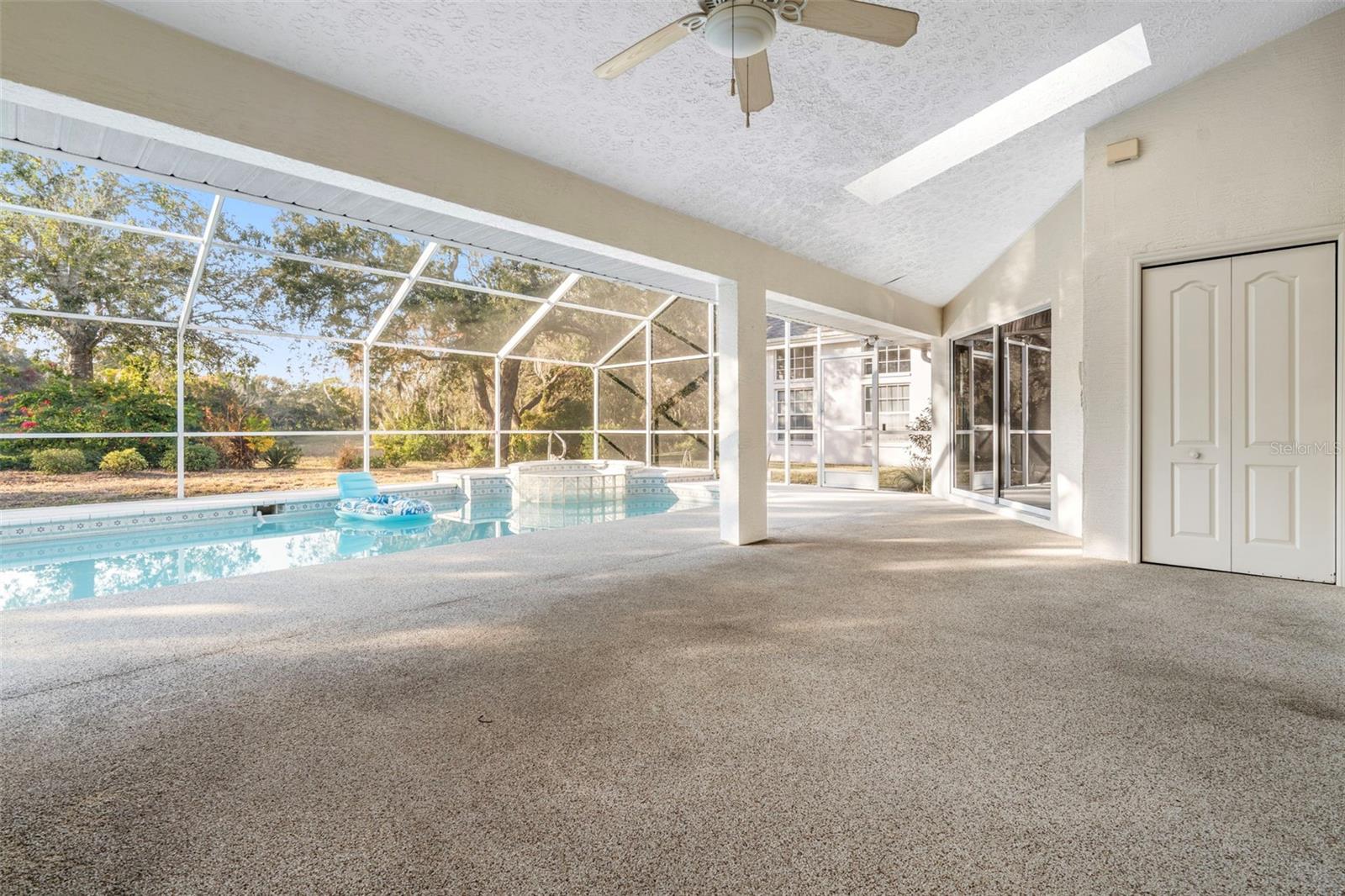 Image 34 of 49 For 1091 Tournament Drive