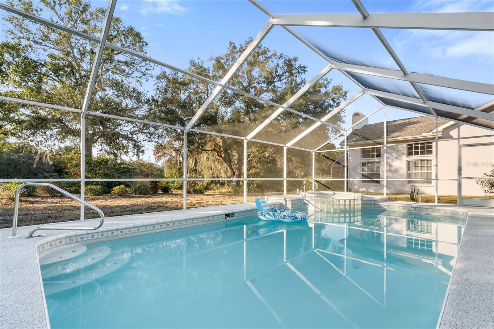 Image 36 of 49 For 1091 Tournament Drive