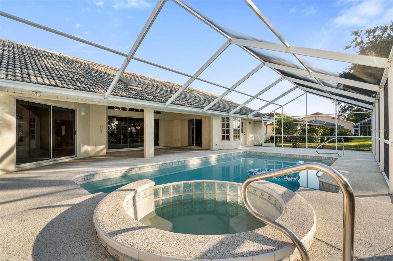 Image 38 of 49 For 1091 Tournament Drive