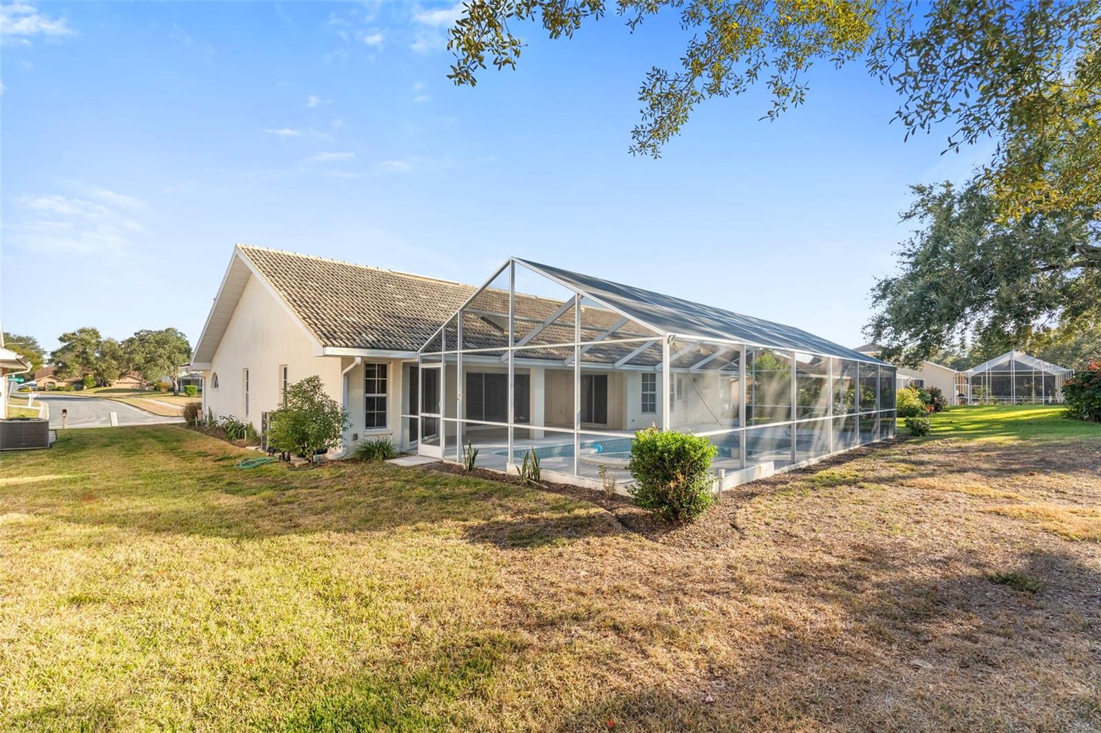 Image 40 of 49 For 1091 Tournament Drive