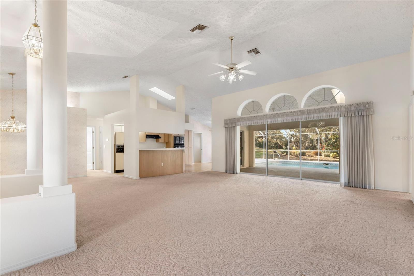 Image 9 of 49 For 1091 Tournament Drive