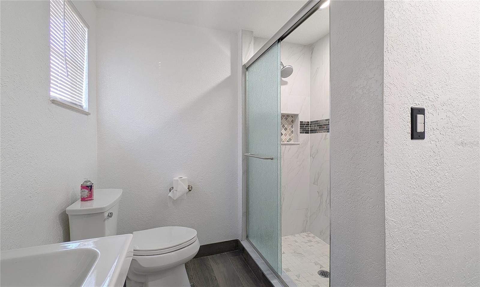 Image 18 of 34 For 15217 Bailey Hill Road