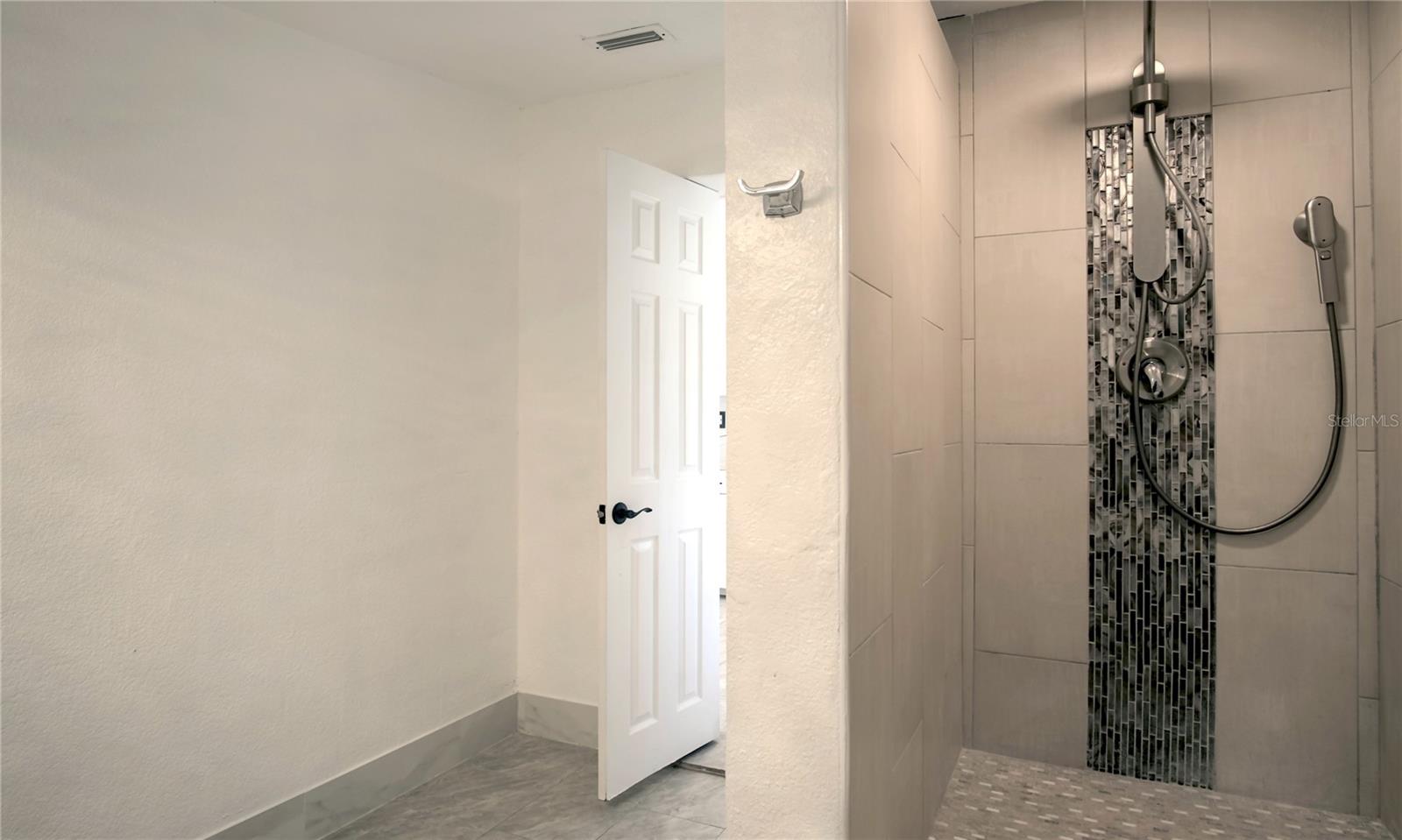 Image 9 of 34 For 15217 Bailey Hill Road