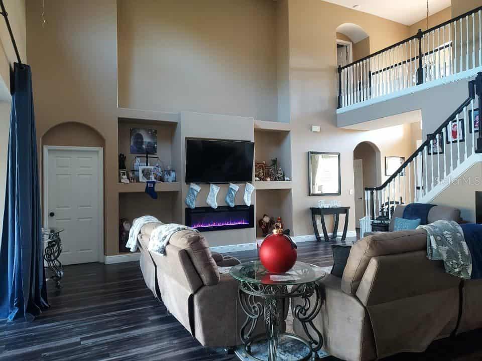 Image 4 of 31 For 11013 Desert Sparrow Avenue