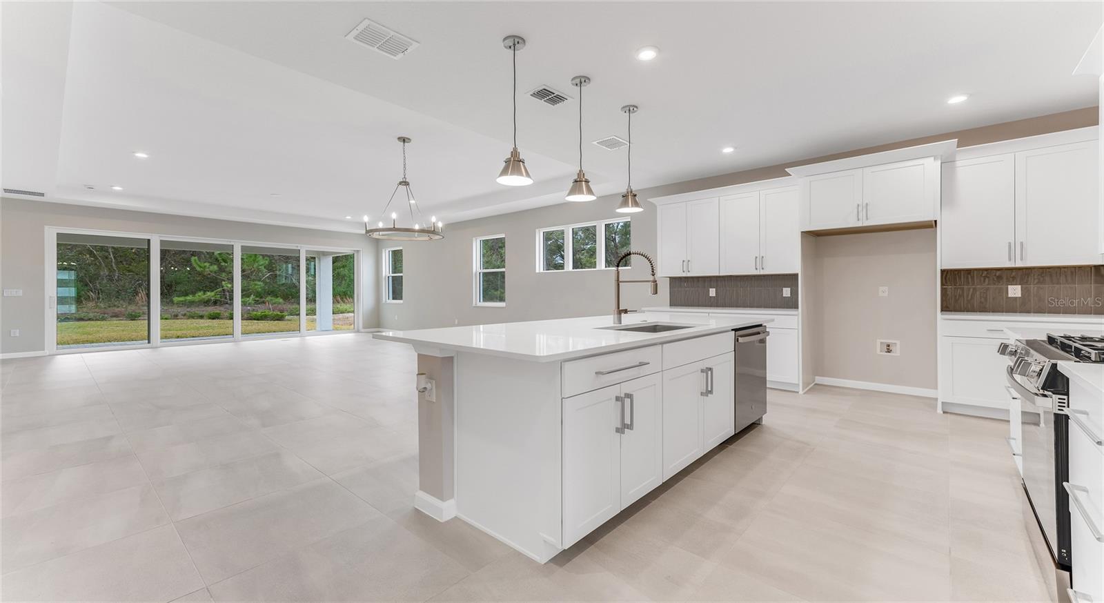 Image 12 of 34 For 1213 Cresswind Boulevard