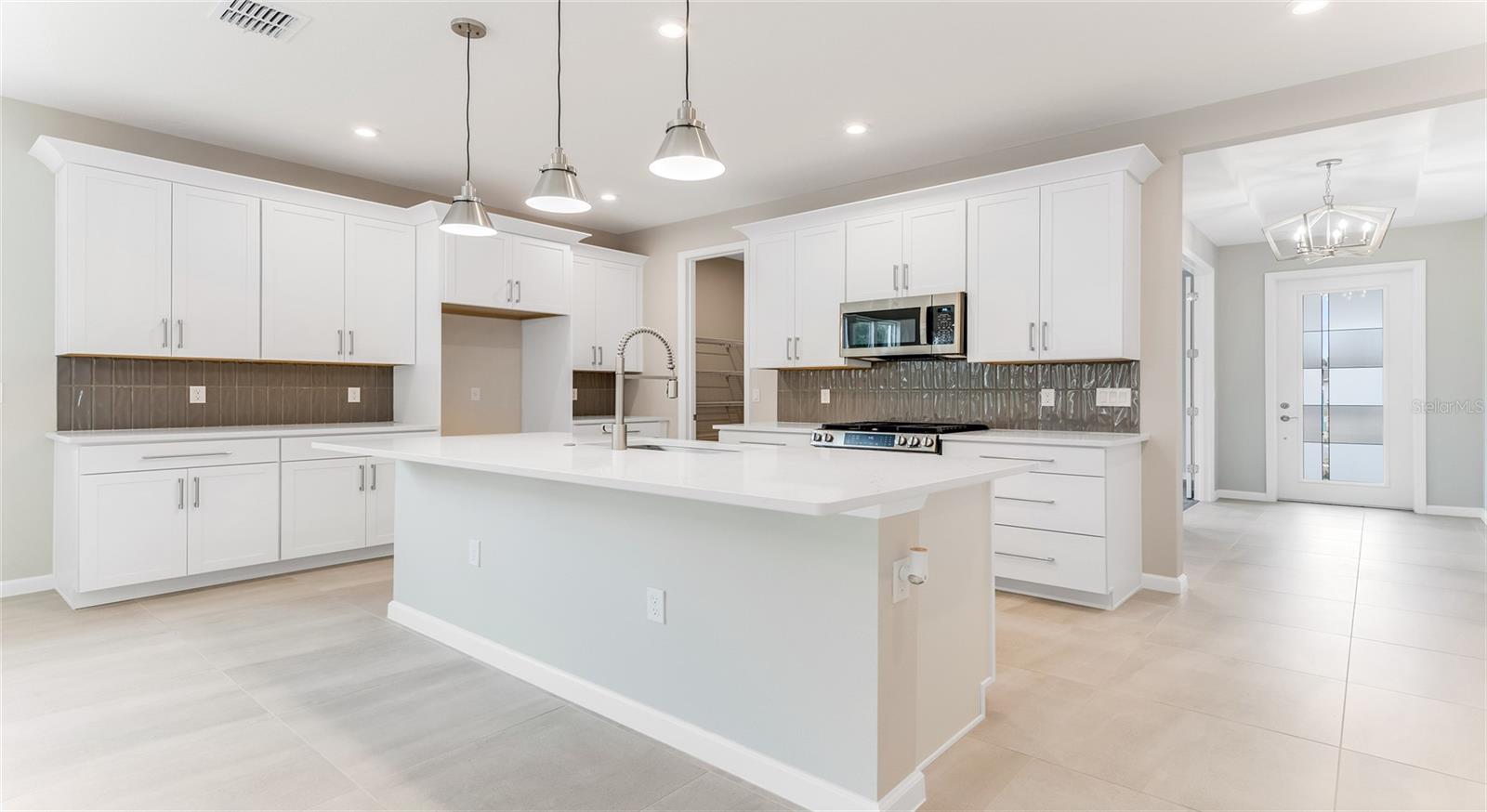 Image 13 of 34 For 1213 Cresswind Boulevard