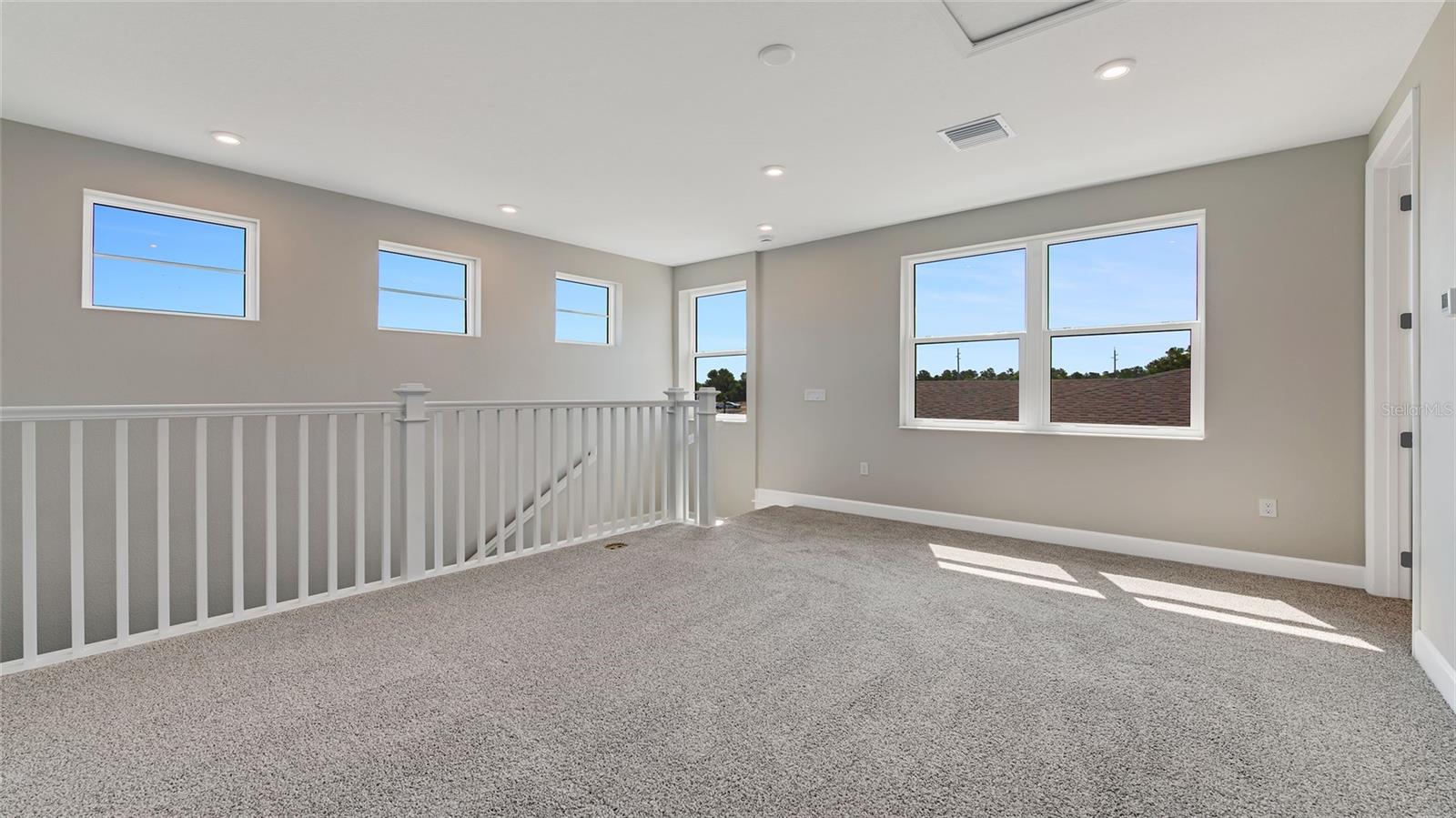 Image 17 of 31 For 1235 Cresswind Boulevard