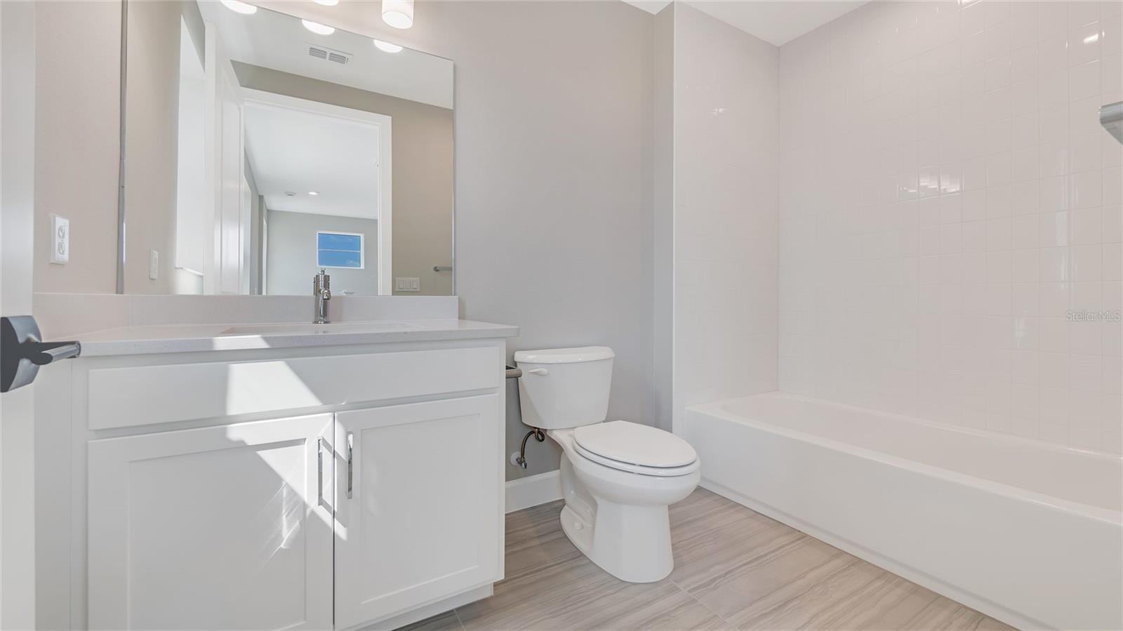 Image 27 of 31 For 1235 Cresswind Boulevard